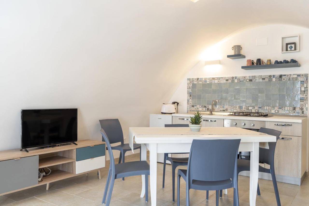 Suite La Scala Del Borgo Cisternino Exteriér fotografie