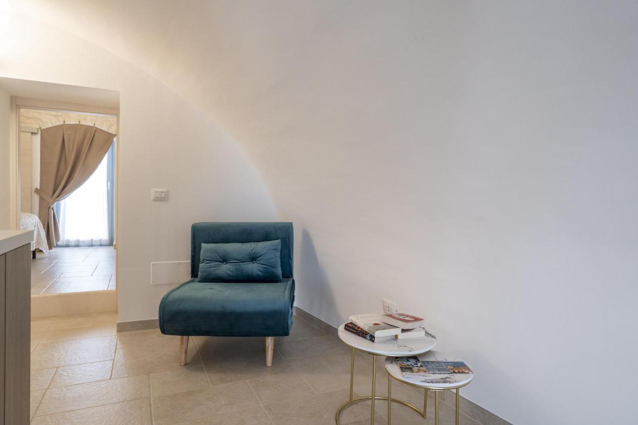 Suite La Scala Del Borgo Cisternino Exteriér fotografie